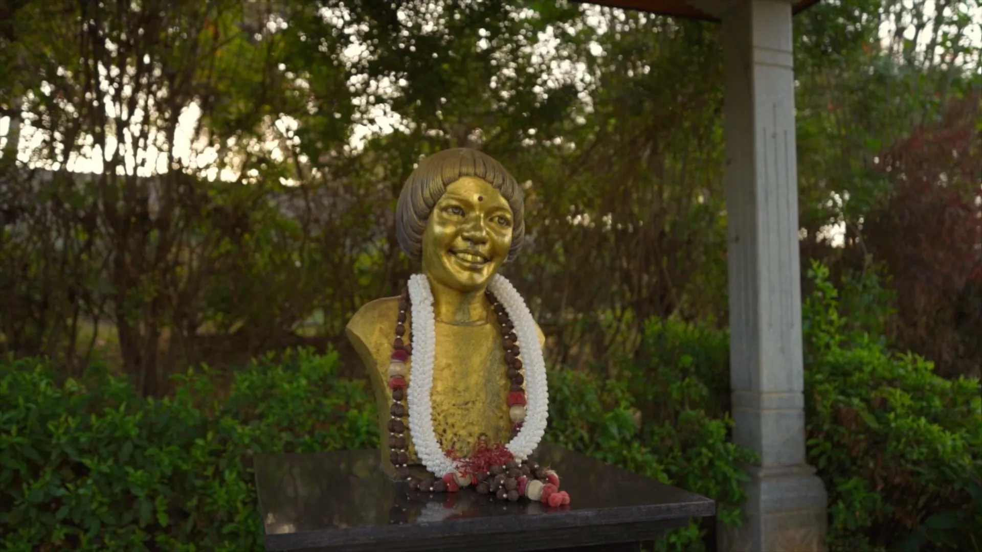Statue commemorating Amitha Cadabam